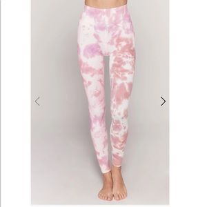 Spiritual Gangster LOVE leggings